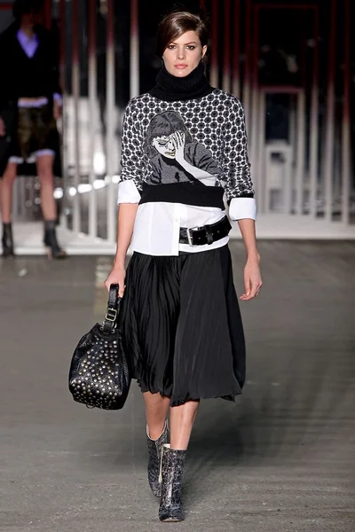 Look 1